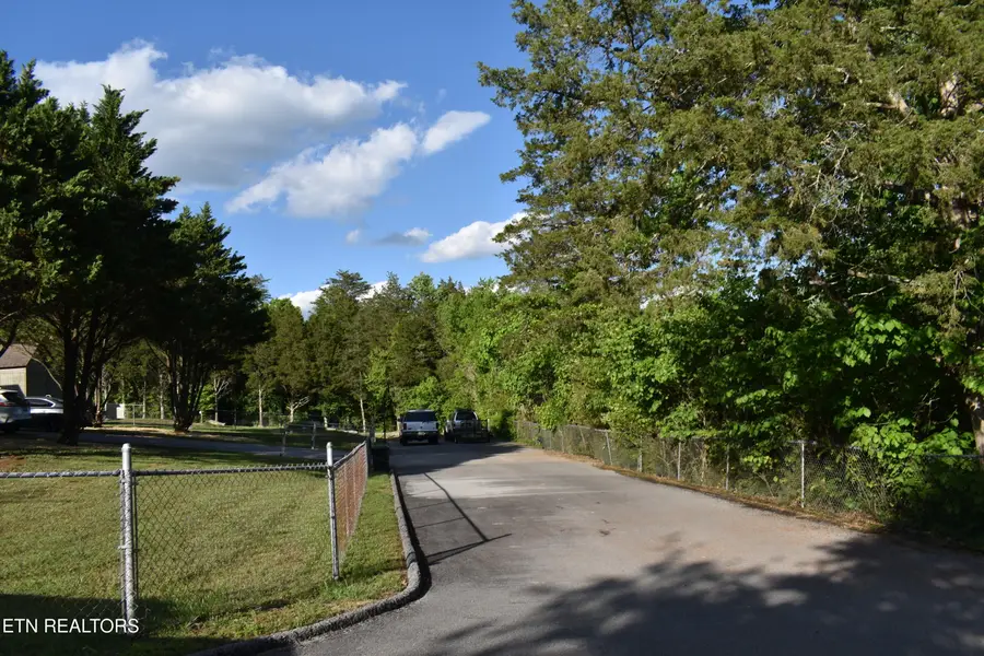Scott St, Harrogate, TN 37752 - #3