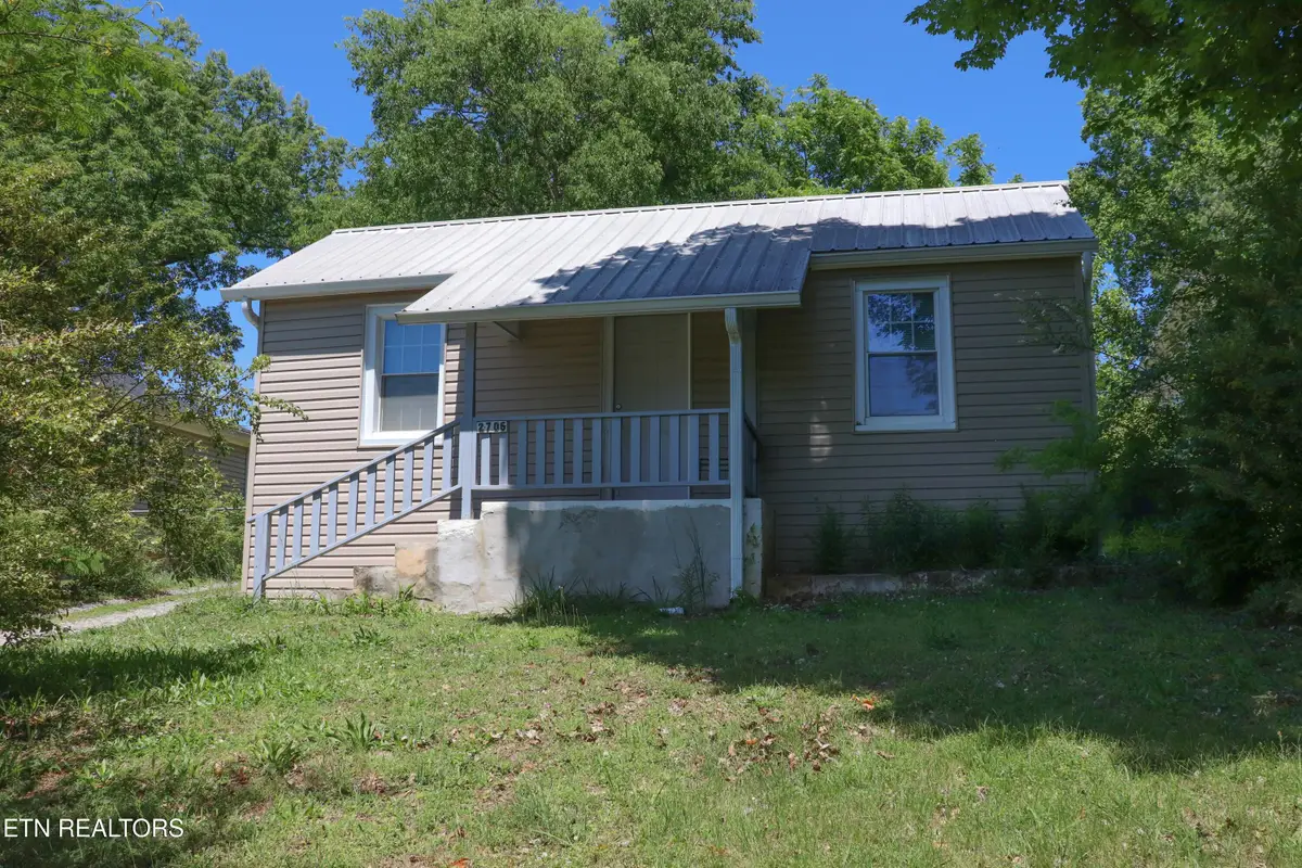 2705 Cecil Ave, Knoxville, TN 37917 - #1