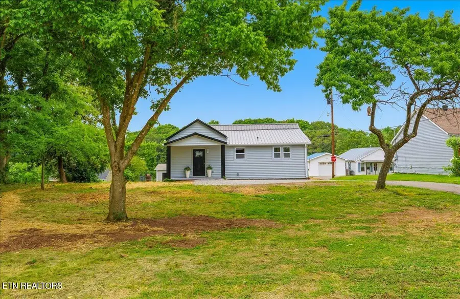 701 Childress Ave, Sweetwater, TN 37874 - #2