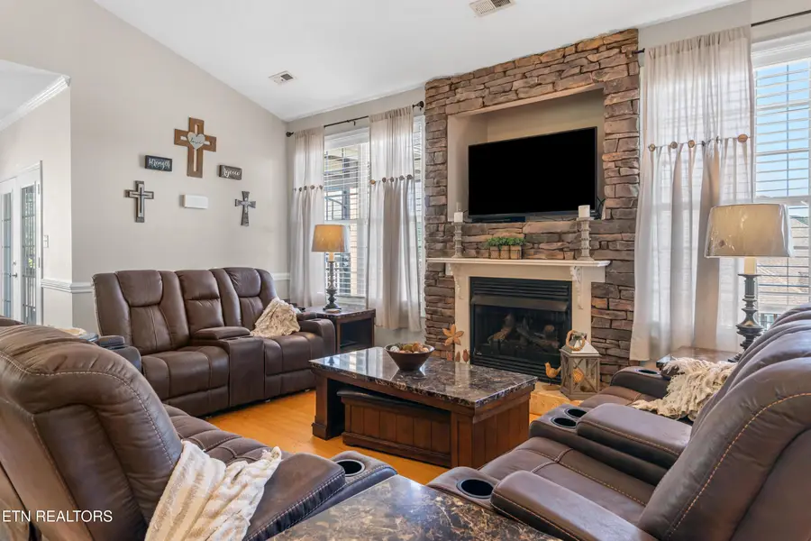 6113 Stratford Park Blvd #2, Knoxville, TN 37912 - #3