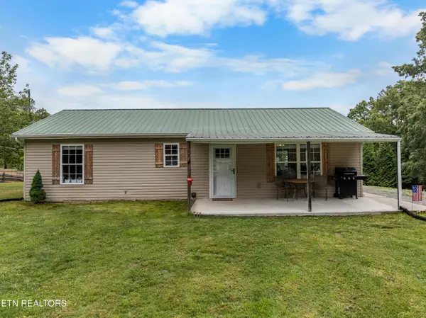 415 Mcghee Lane, Jacksboro, TN 37757