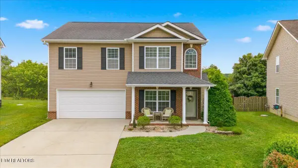 6320 Mcmillan Creek Drive, Knoxville, TN 37924