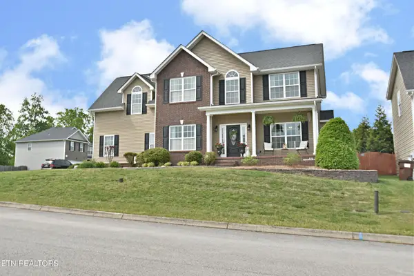2001 Mahogany Wood Tr, Knoxville, TN 37920
