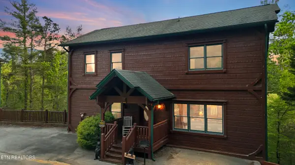810 Great Smoky Way, Gatlinburg, TN 37738