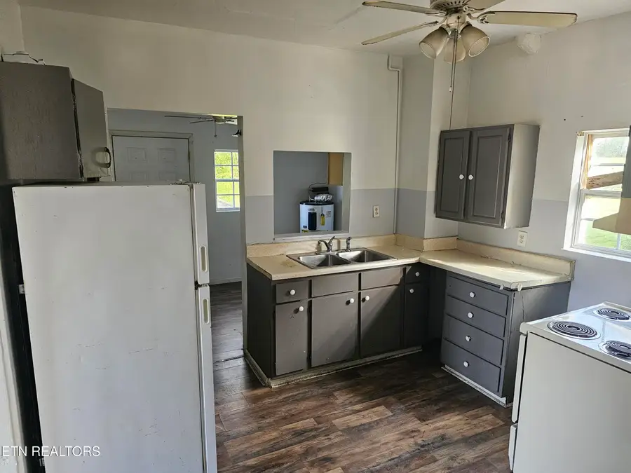 117 Atlantic Ave, Knoxville, TN 37917 - #3