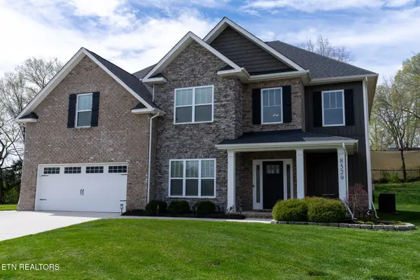 8529 Creek Valley Lane, Knoxville, TN 37931