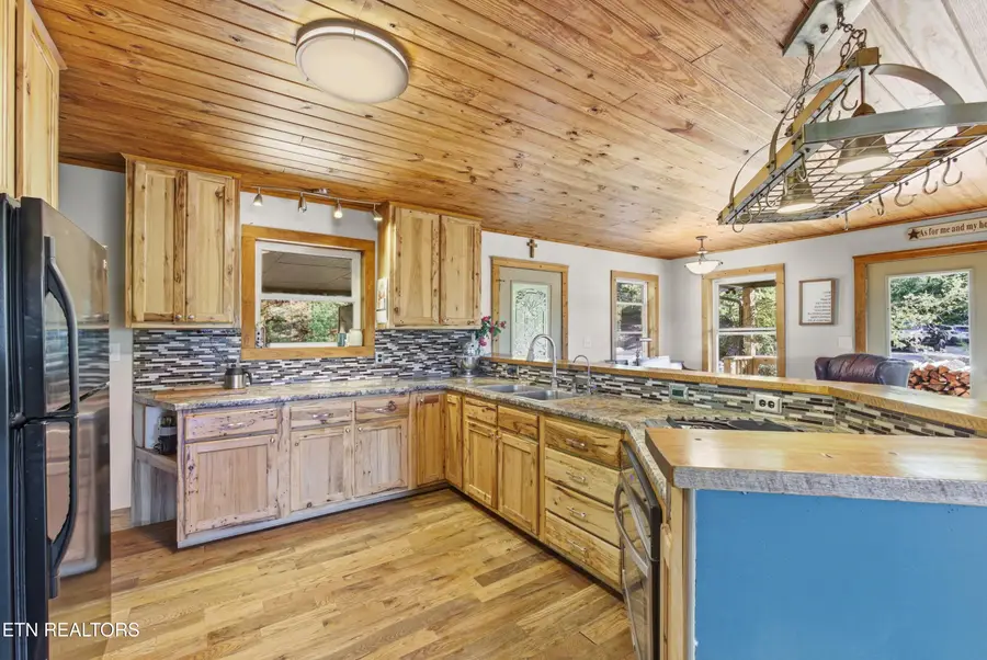 1705 Eagle Furnace Rd, Rockwood, TN 37854 - #2