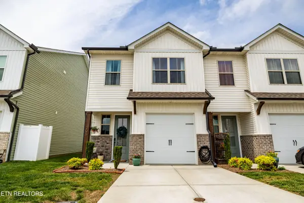 305 Harper Village Way, Lenoir City, TN 37771