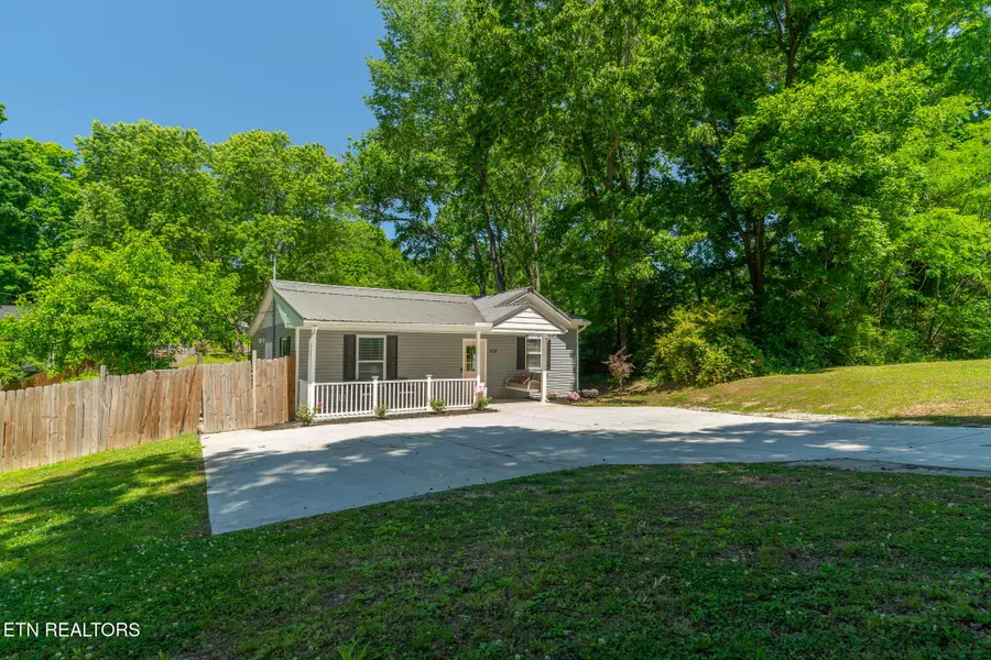 2011 Aster Rd, Knoxville, TN 37918 - #2