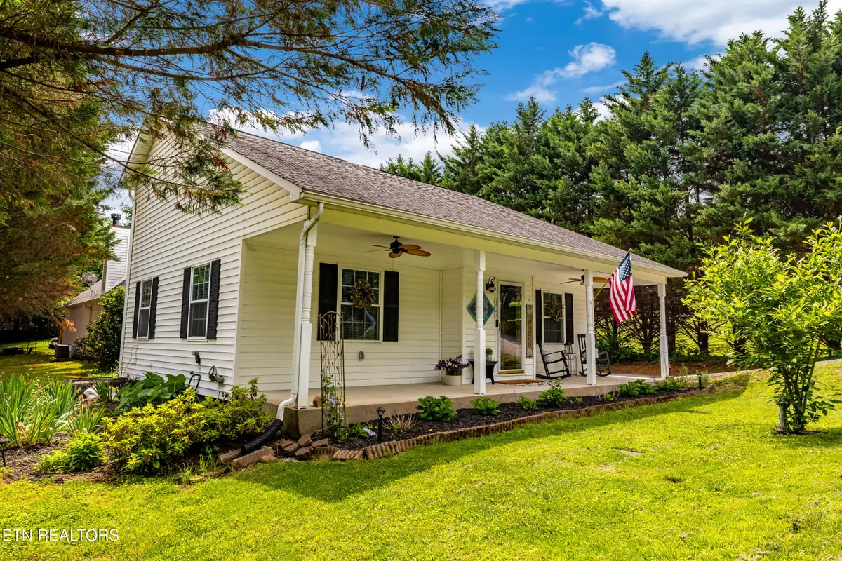 413 Sandy Springs Rd, Maryville, TN 37803 - #1