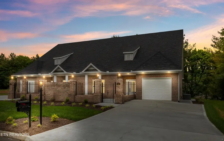 906 Fine Glen Drive, Sevierville, TN 37862 - #2