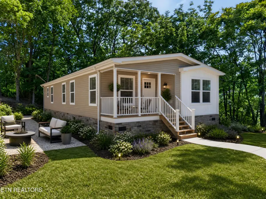 300 Branner St, Morristown, TN 37814 - #2