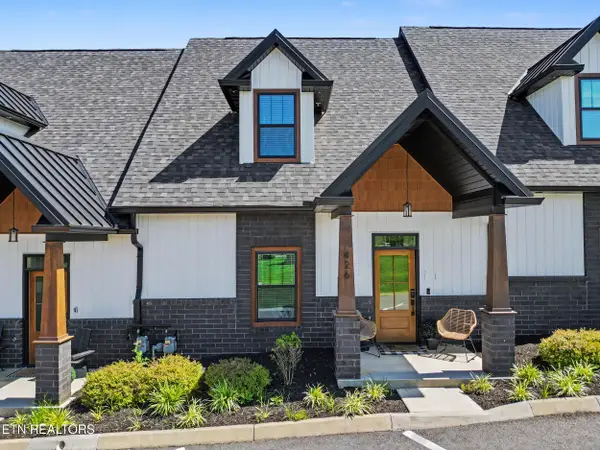 426 Fleeta Williams Way, Sevierville, TN 37862