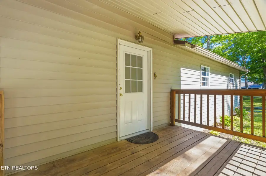 603 S Lake Drive, Oneida, TN 37841 - #2