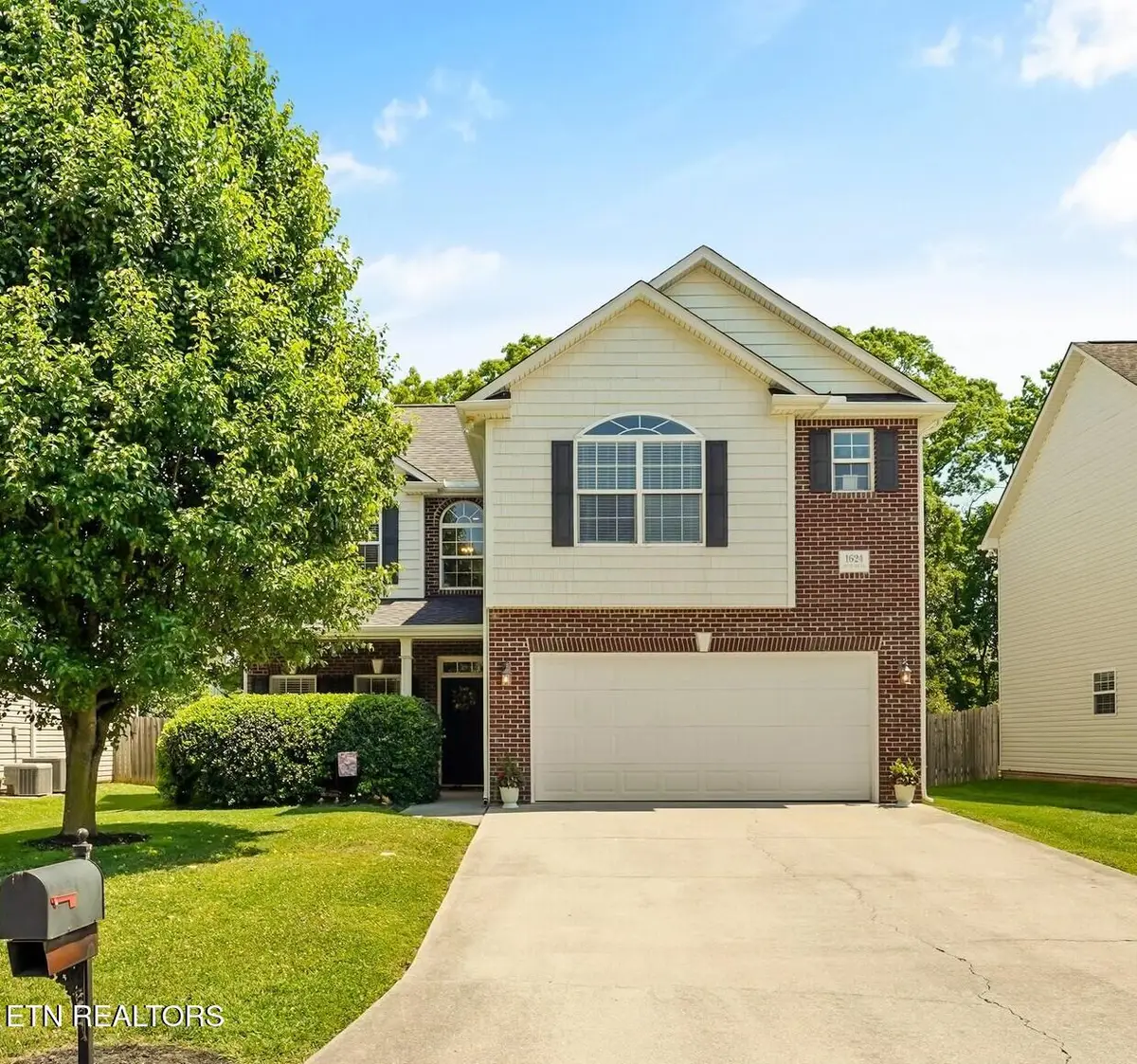 1624 Silver Oak Lane, Lenoir City, TN 37772 - #1