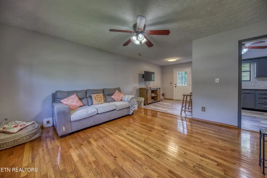 7604 Hawthorne Drive, Knoxville, TN 37919 - #2