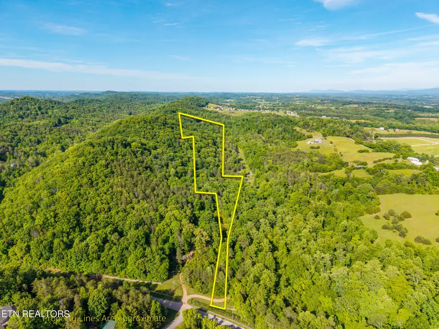13268 E Coast Tellico Pkwy, Greenback, TN 37742 - #3