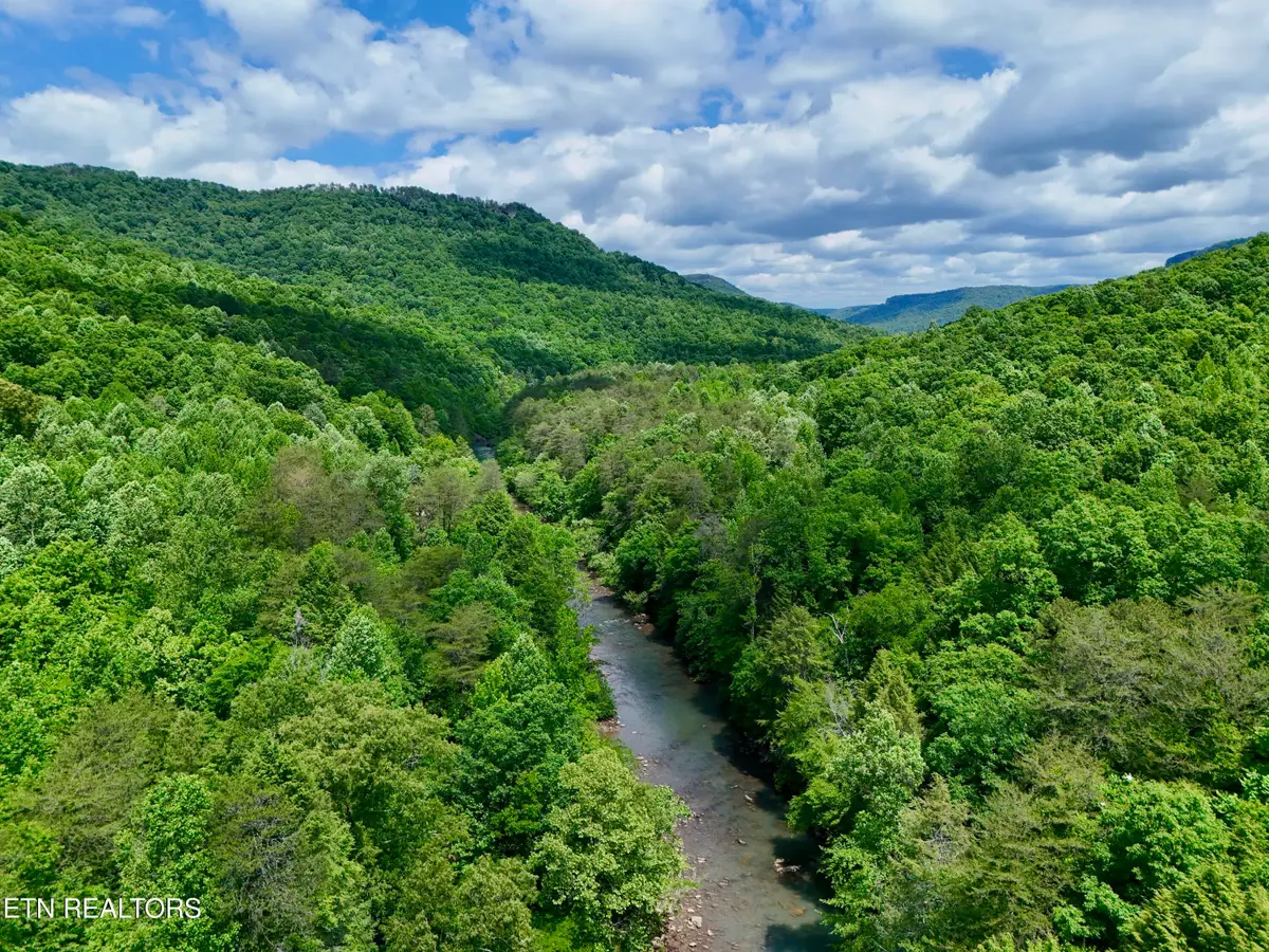 3895 Coppinger Cove Rd, Sequatchie, TN 37364 - #1