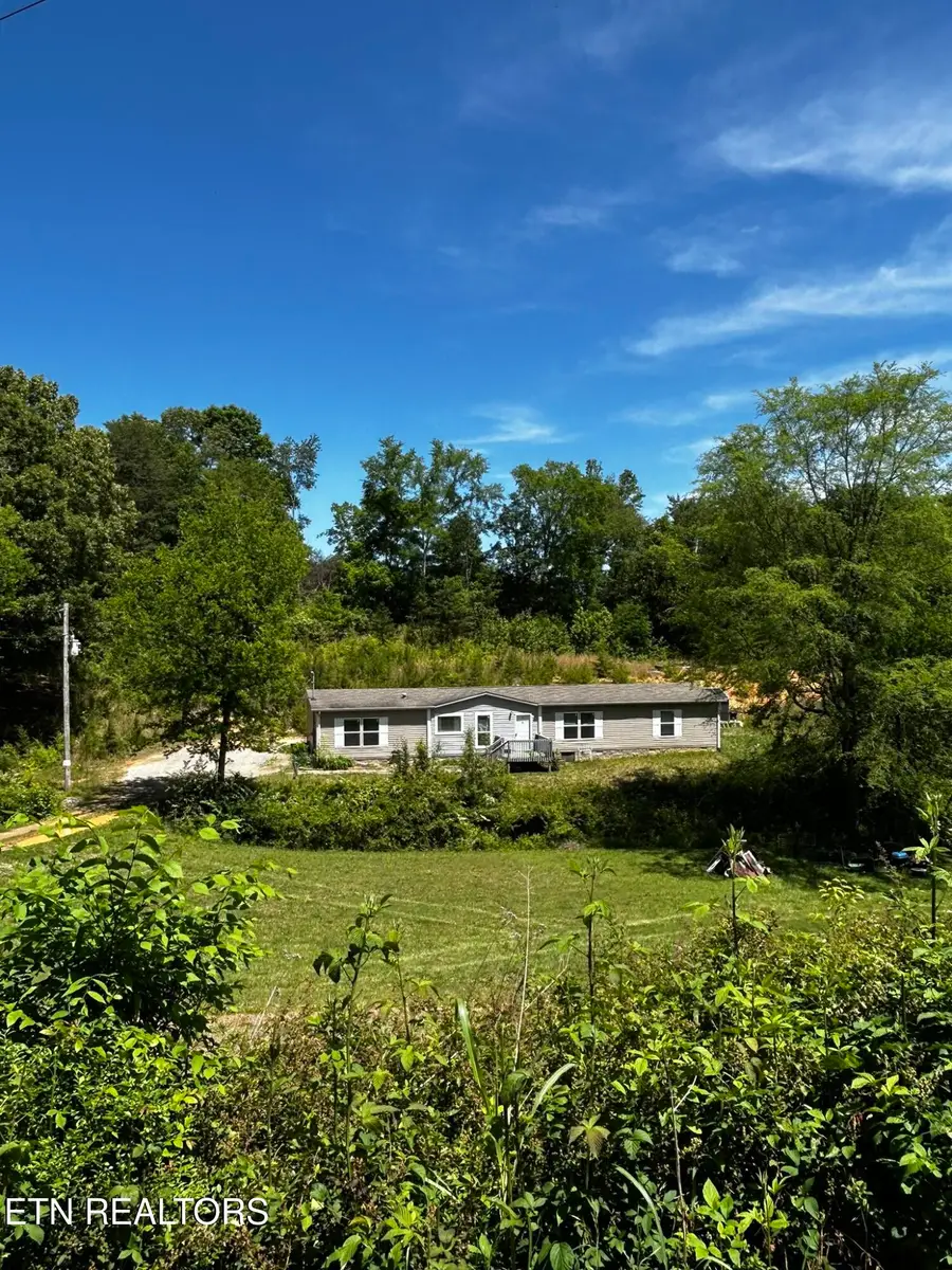 1796 Pine Grove Providence Rd, Loudon, TN 37774 - #2
