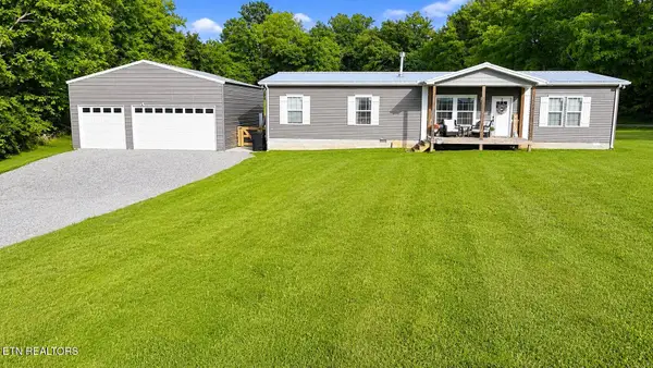 250 Cedar Crest Lane, Friendsville, TN 37737