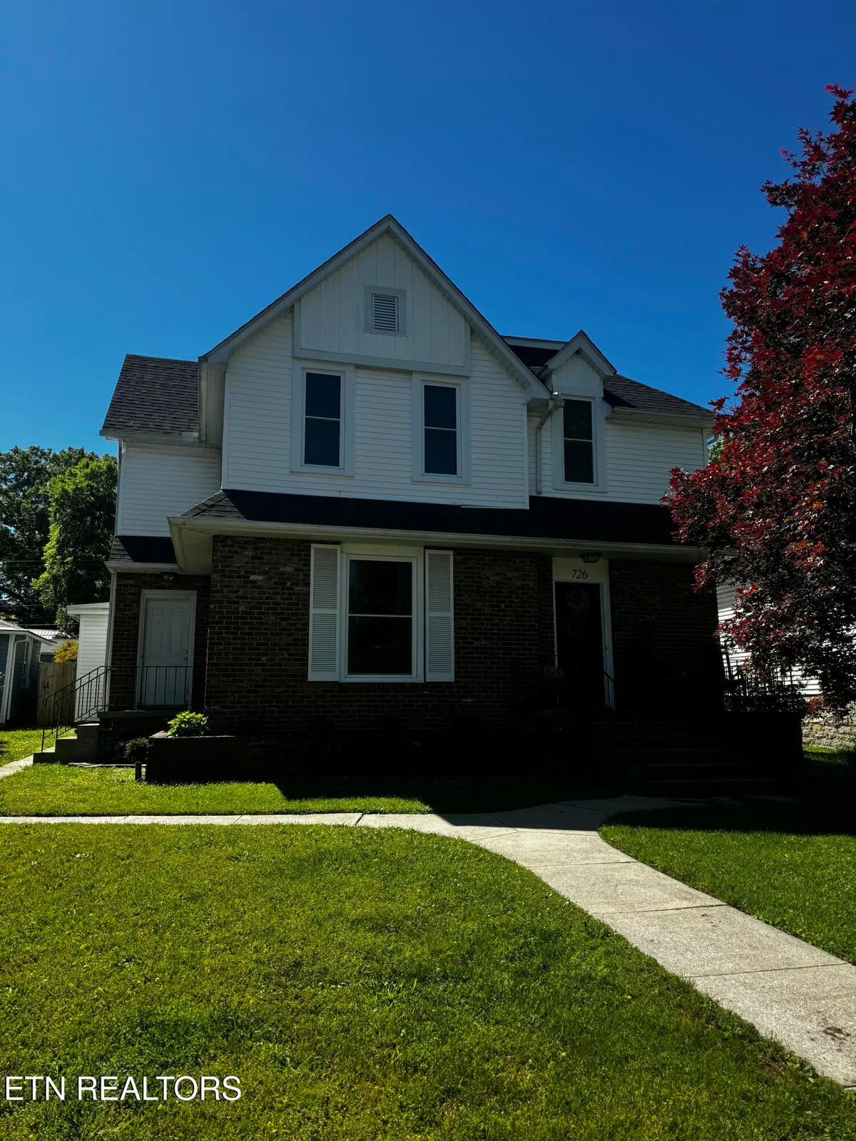 726 Clinton St, Harriman, TN 37748 - #1