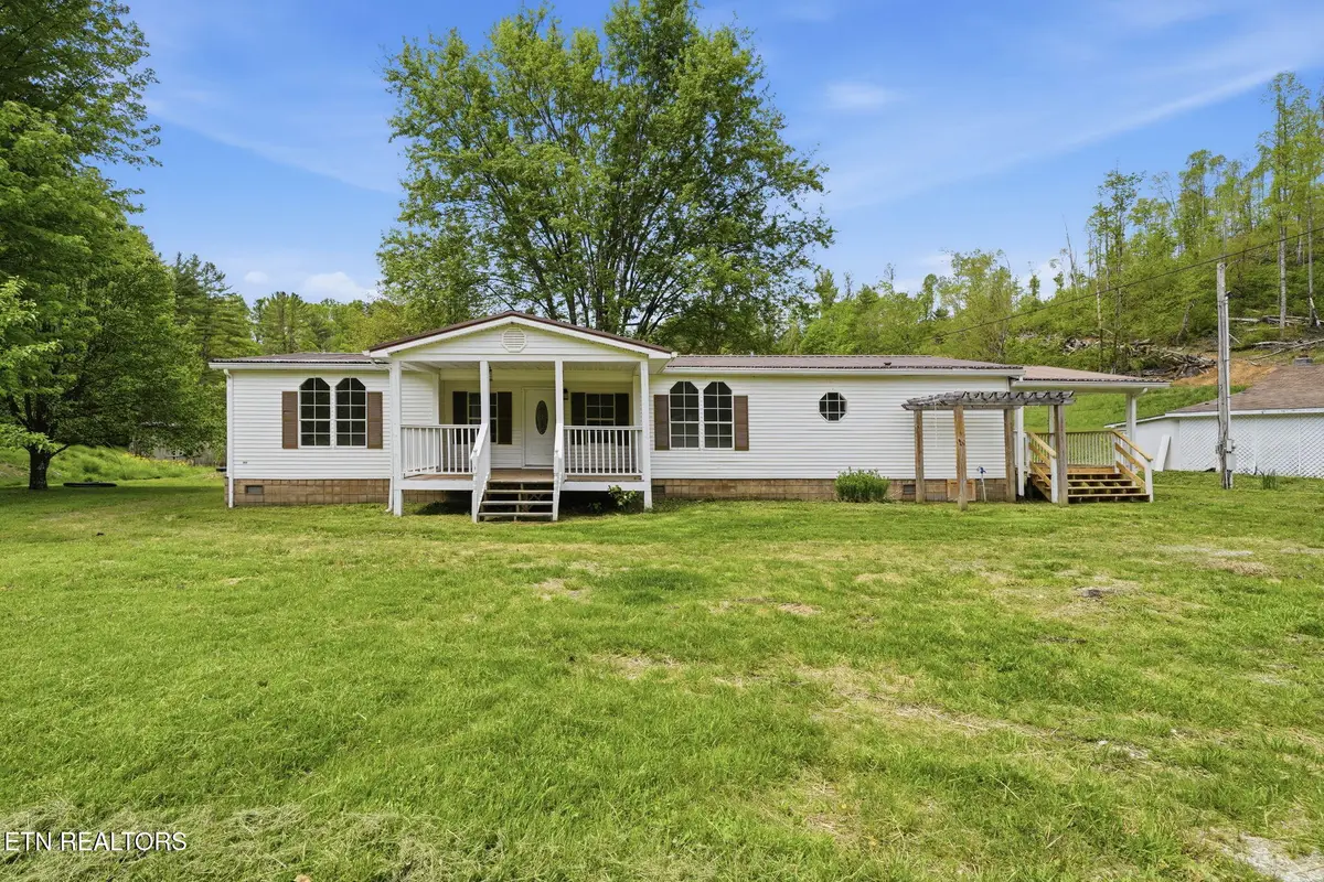 923 Hubert Taylor Rd, Mountain City, TN 37683 - #1
