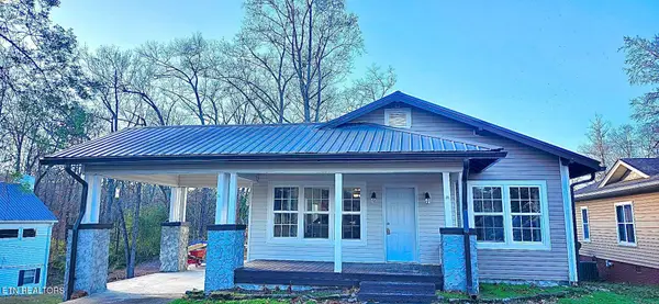 1322 Pennsylvania Ave, Etowah, TN 37331
