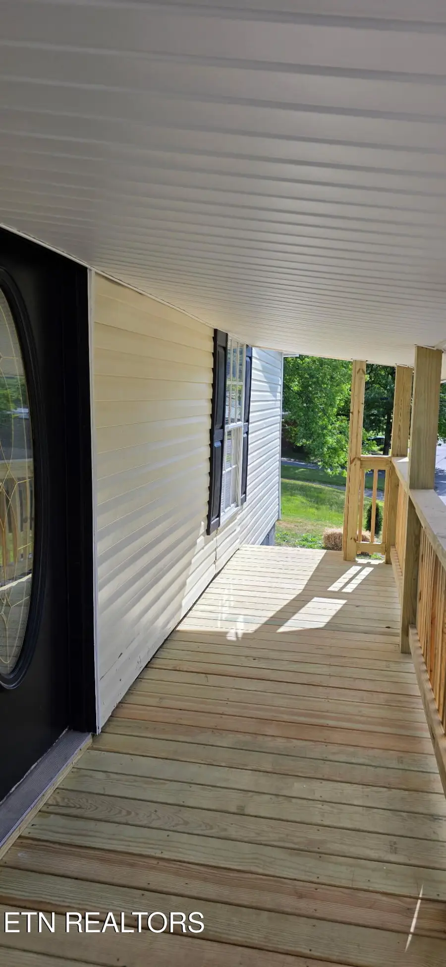 378 Church St, Jellico, TN 37762 - #3