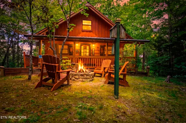 3005 Mountain Memories Way, Sevierville, TN 37876