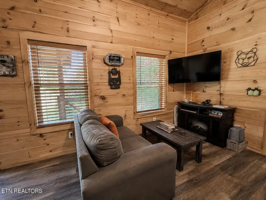 2691 Jessie Rd #UNIT 6, Sevierville, TN 37876 - #3