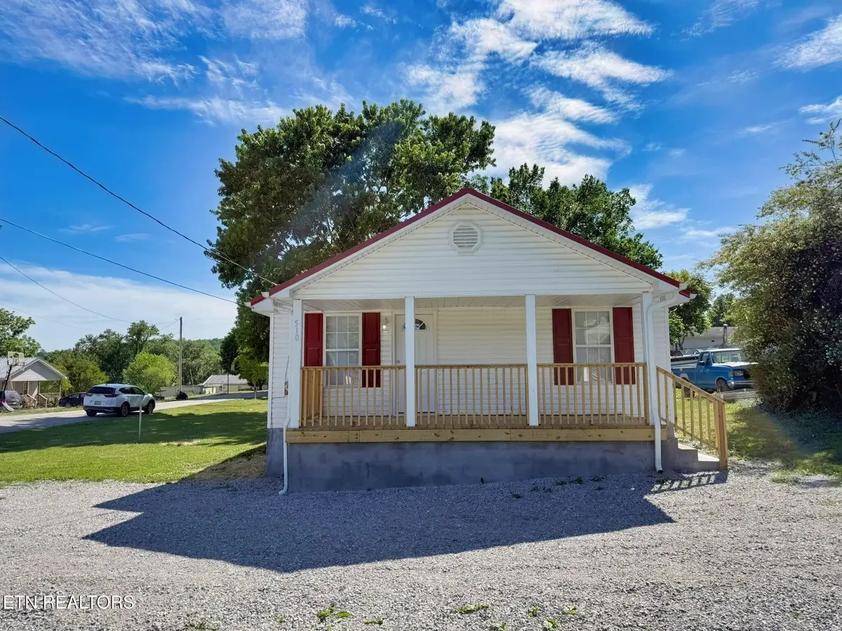 510 S Cumberland Ave, La Follette, TN 37766 - #1