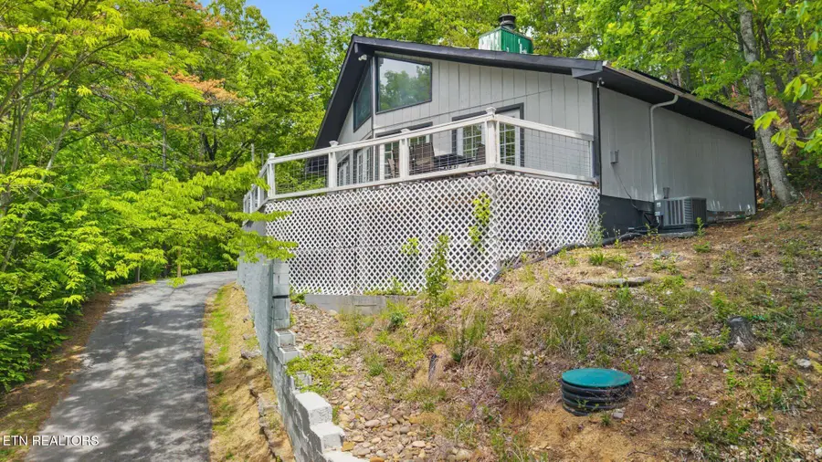 1850 Red Bone Way, Sevierville, TN 37876 - #2
