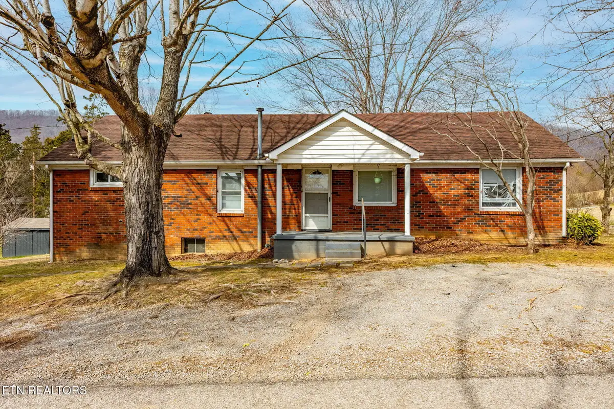 106 Butter & Egg Rd, Jacksboro, TN 37757 - #1