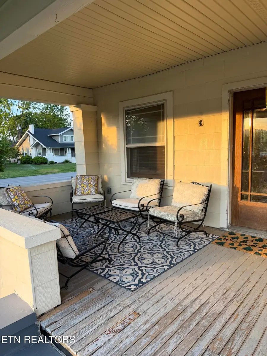 116 N Petersborough Ave, Middlesboro, KY 40965 - #2