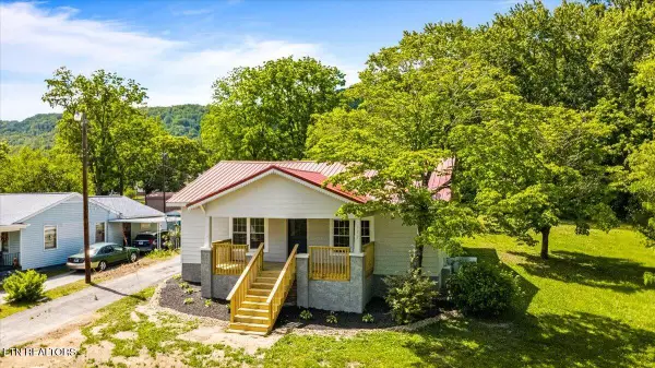 922 W Central Ave, LaFollette, TN 37766