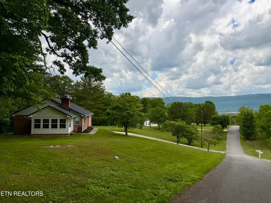 688 Stiner Lane, La Follette, TN 37766 - #2