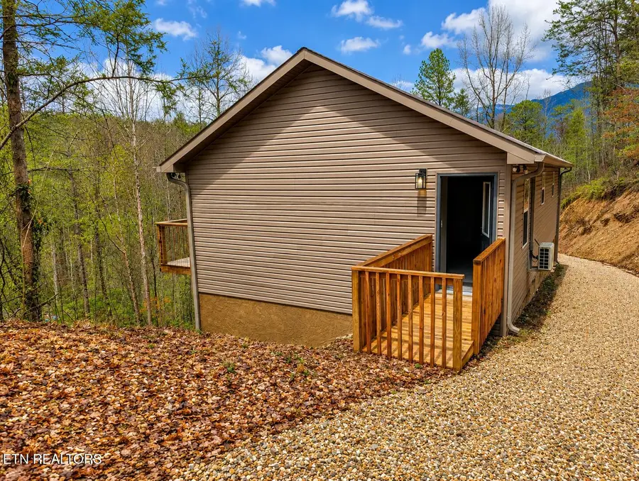 2912 Kettle Creek Way, Sevierville, TN 37876 - #2
