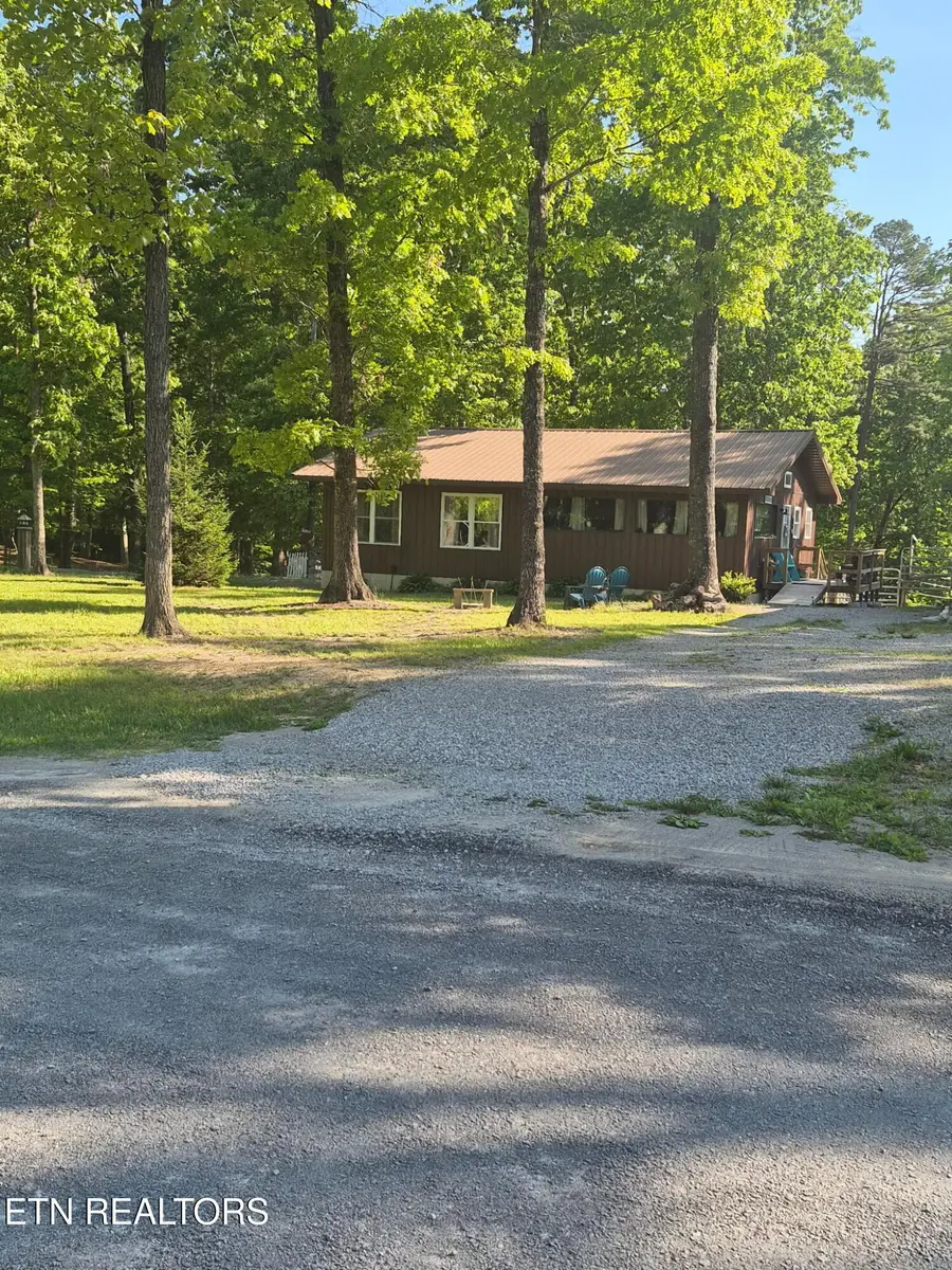 101 Ridgepoint Rd, Jamestown, TN 38556 - #2