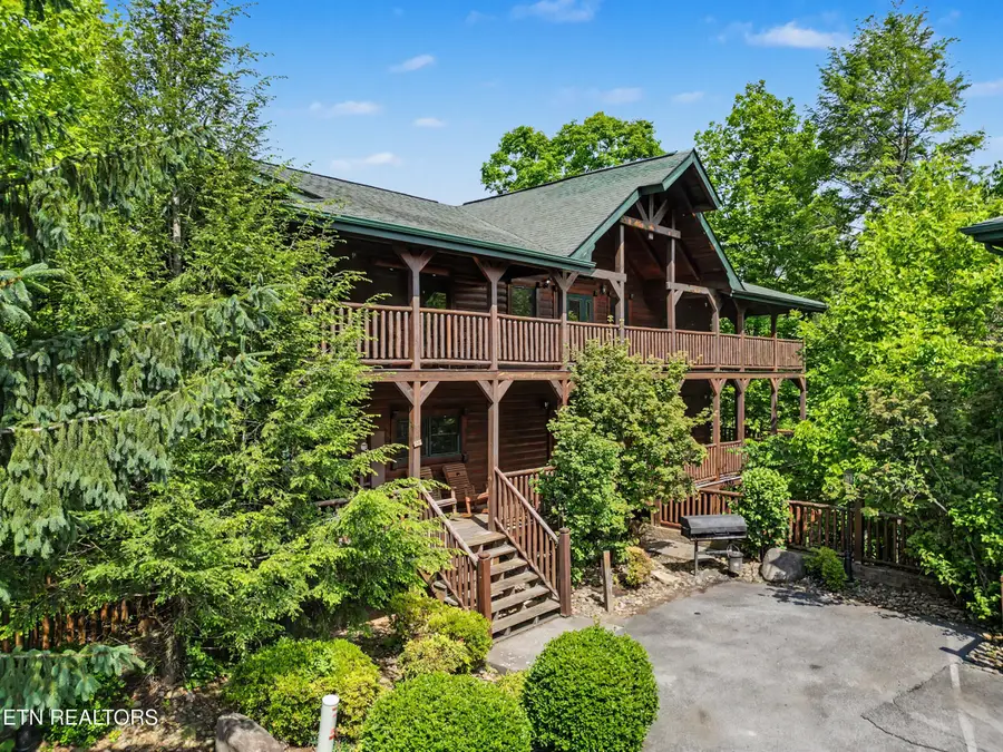 805 Spirit Loop Way, Gatlinburg, TN 37738 - #2