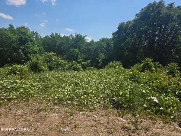 805 Beaman Lake Rd, Knoxville, TN 37914