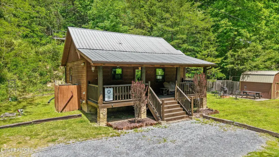 3869 Henry Town Rd, Sevierville, TN 37876 - #2