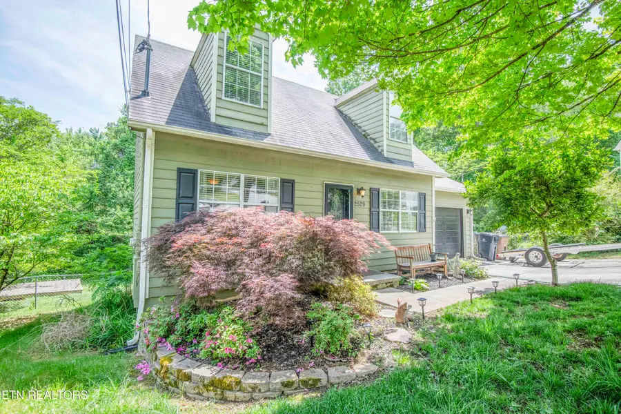 2529 Hammond Lane, Knoxville, TN 37912 - #2