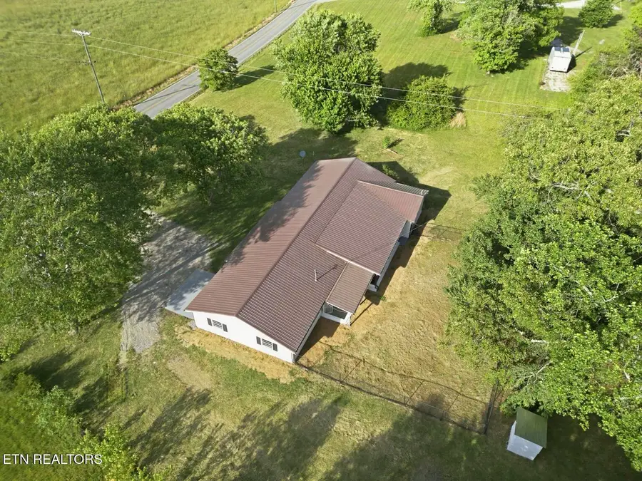 1024 Reagan Valley Rd, Tellico Plains, TN 37385 - #2