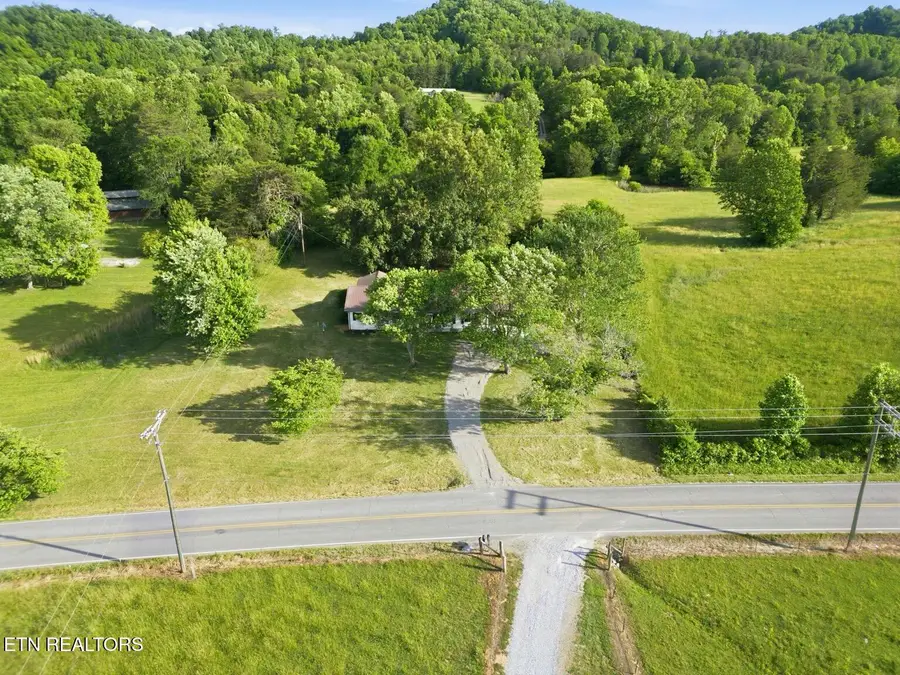 1024 Reagan Valley Rd, Tellico Plains, TN 37385 - #3