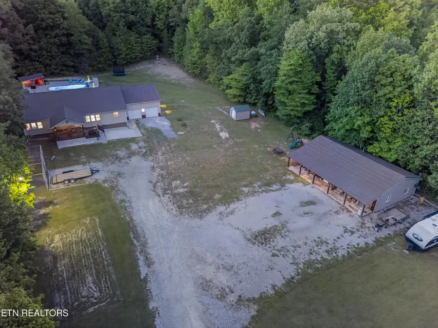 2723 Rugby Pike, Jamestown, TN 38556 - #2