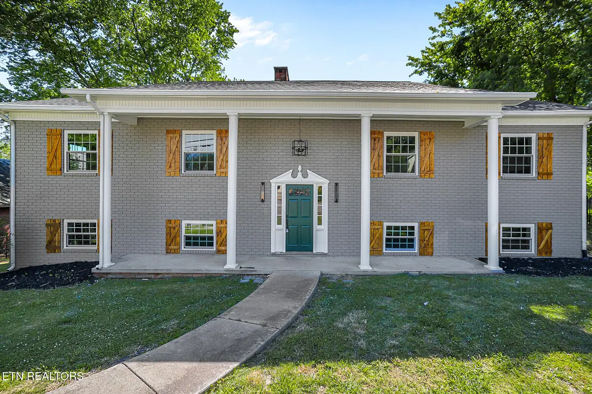 402 N A St, Lenoir City, TN 37771 - #1