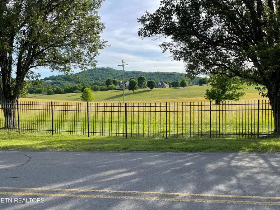 2874 Boatmans Mountain Rd, Morristown, TN 37814 - #3
