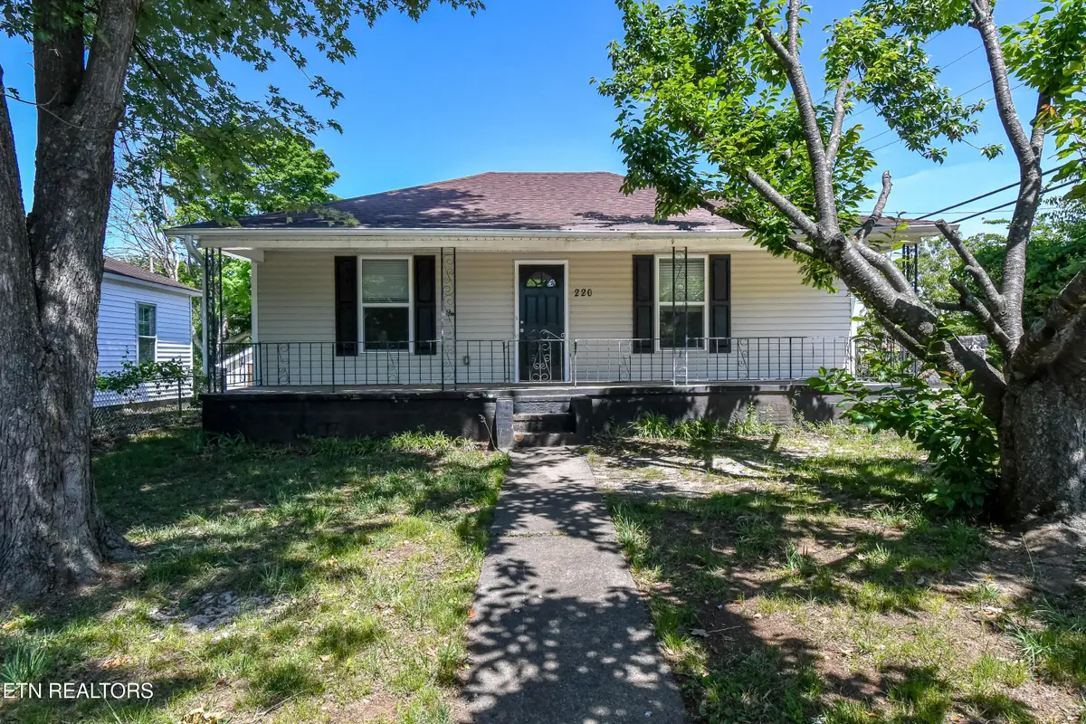 220 Sanderson St, Alcoa, TN 37701 - #1