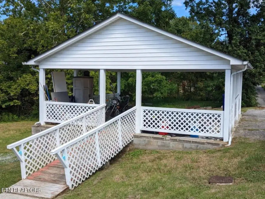116 Flanders Ave #2, Harriman, TN 37748 - #3