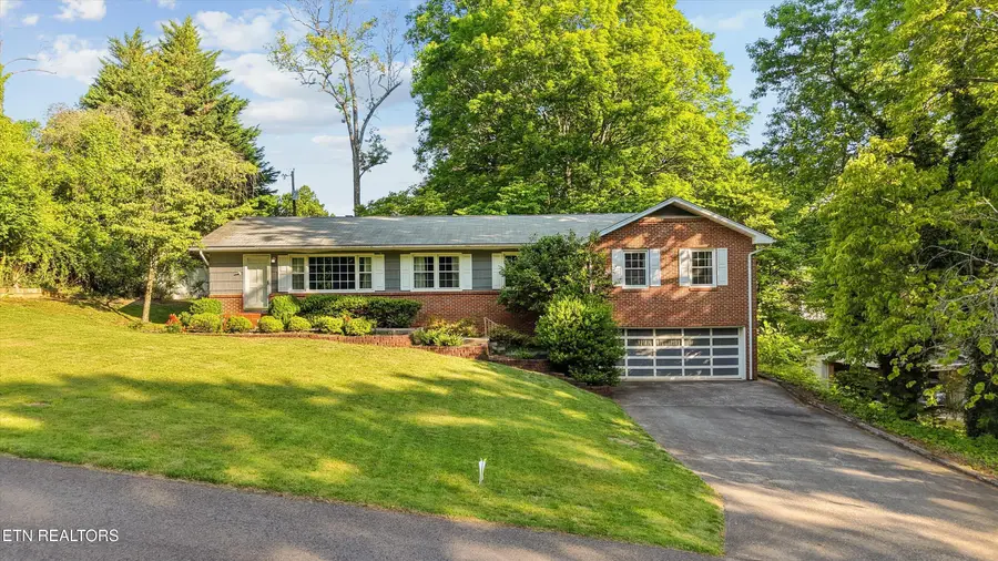 2309 Unity Drive, Knoxville, TN 37918 - #2